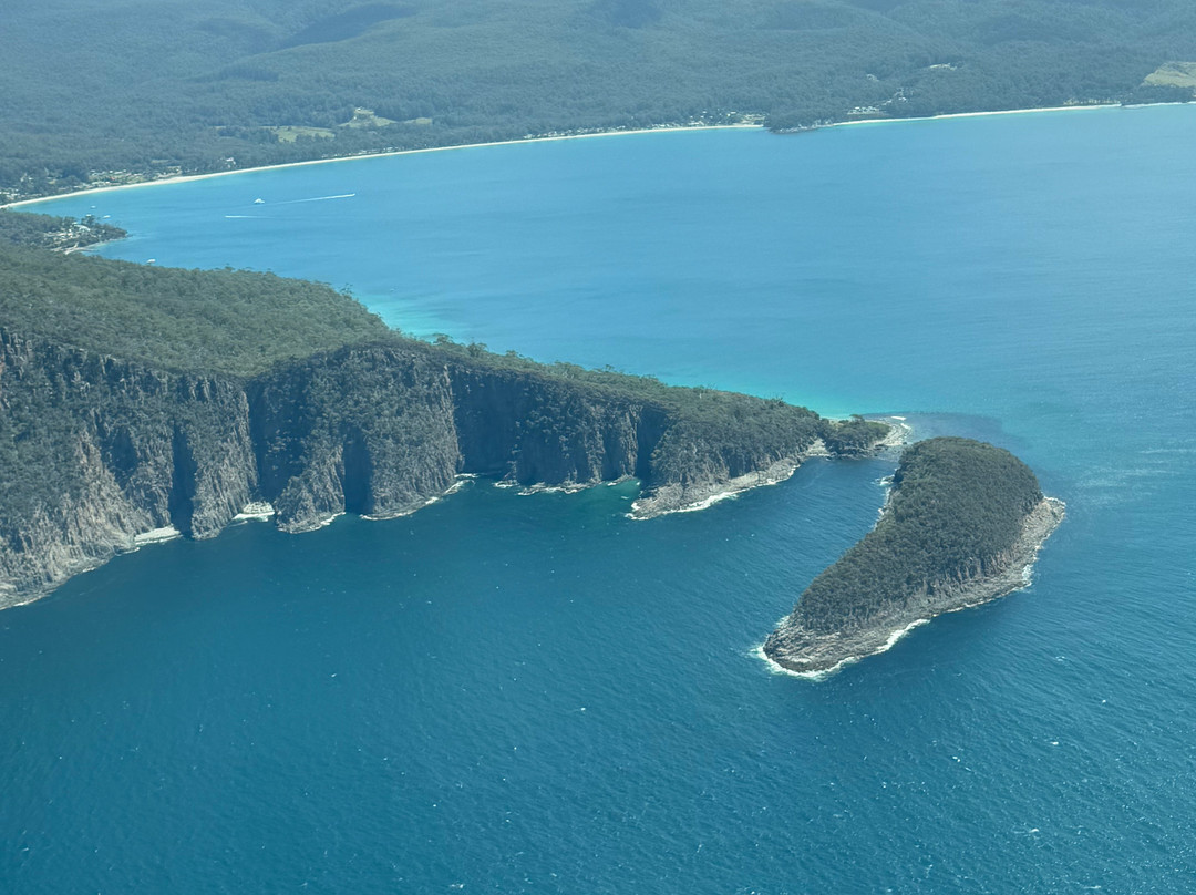 Island Scenic Flights景点图片