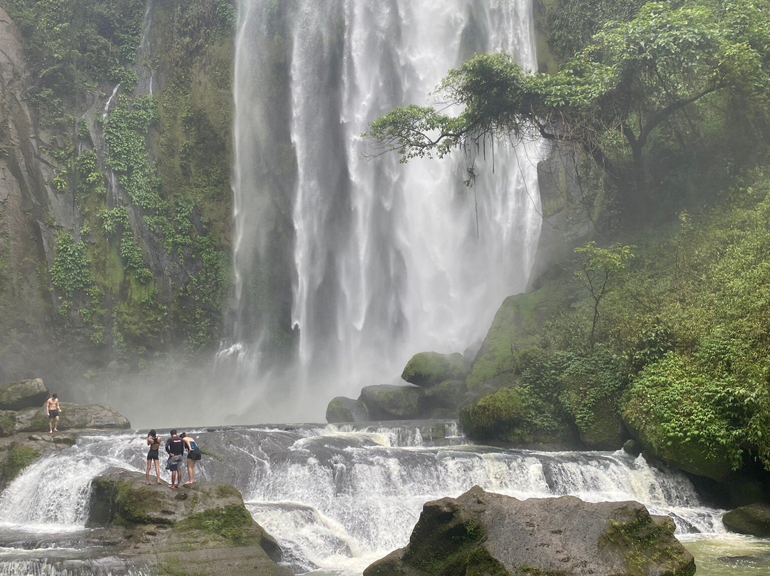 Hulugan Falls景点图片