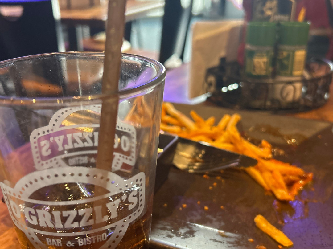 O Grizzly's Bar & Bistro