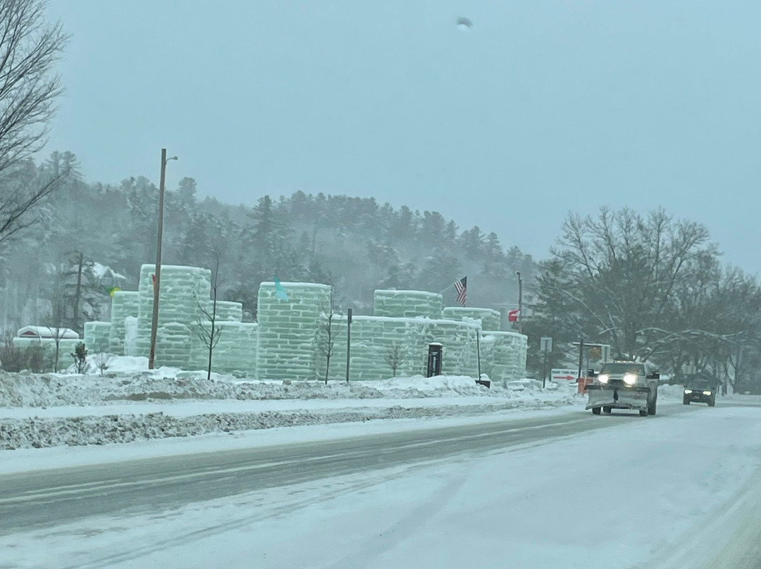 Saraplacid Inn & Suites主图