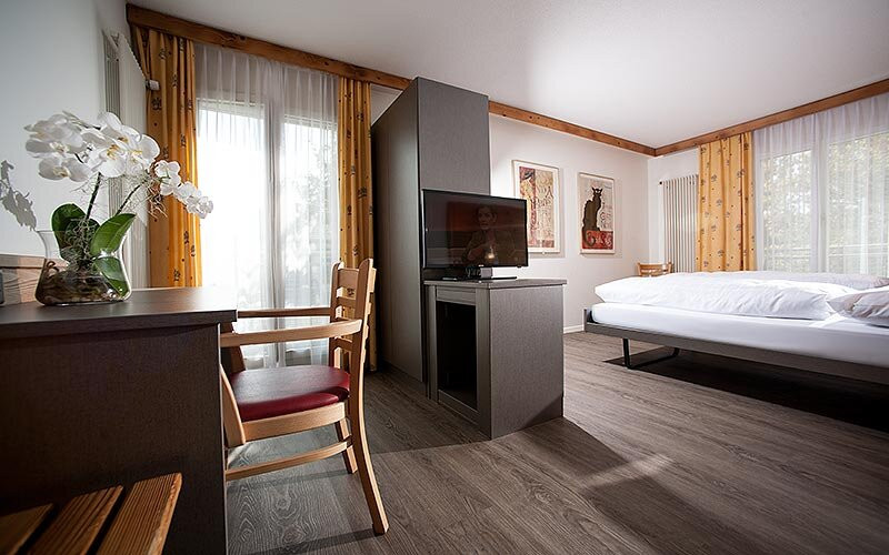 Hotel Weisses Kreuz主图