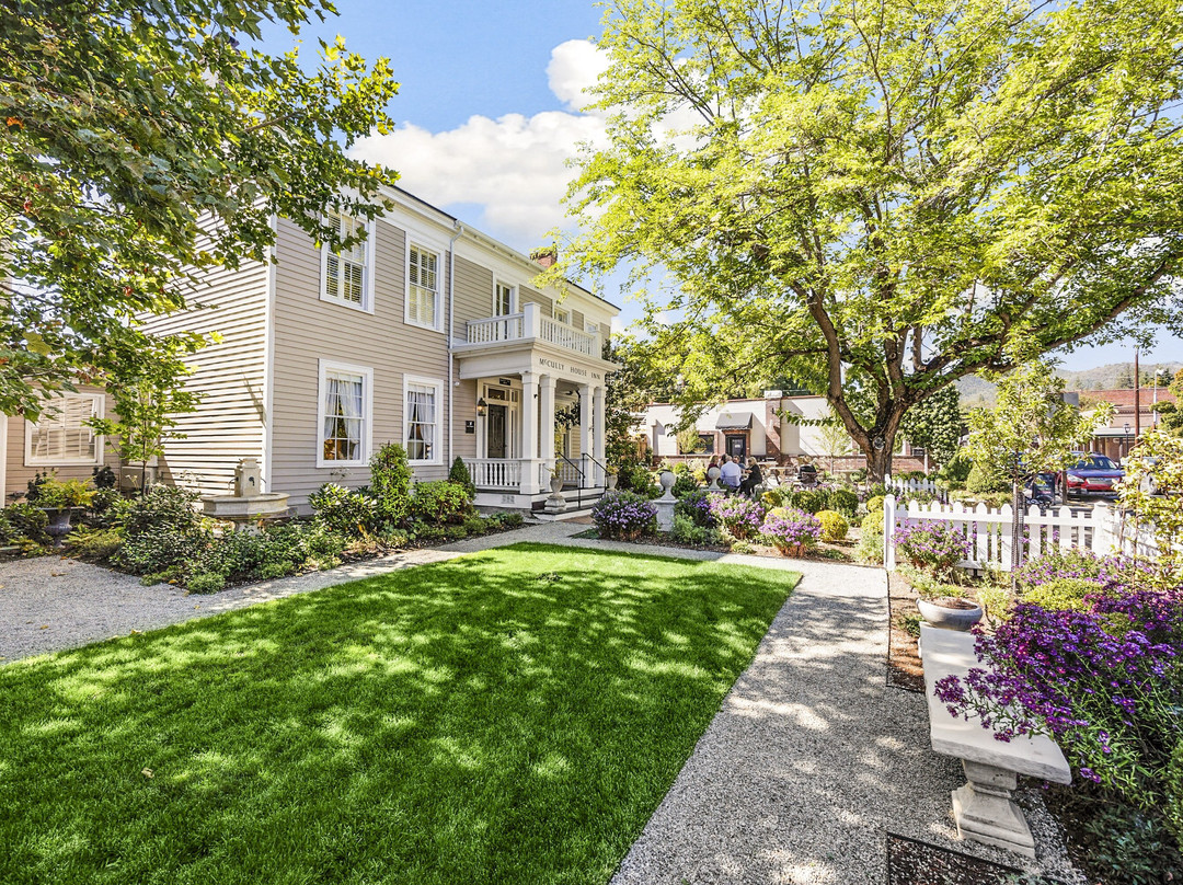 Mccully House Inn主图