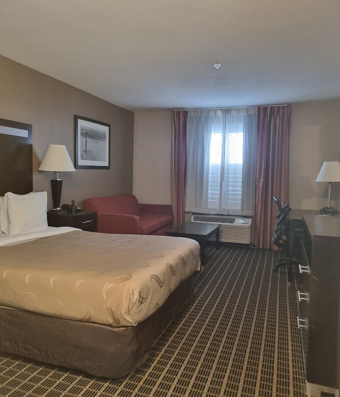 旧金山南品质旅馆及套房酒店主图