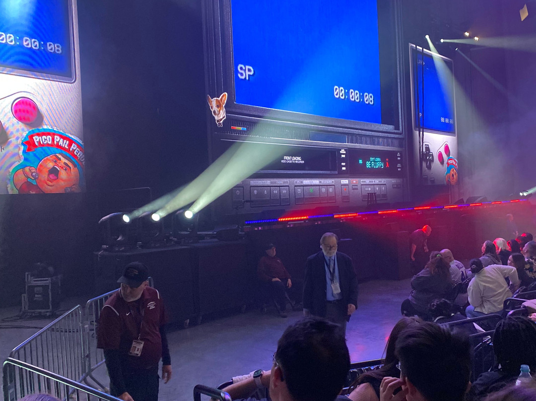 State Farm Center-尚贝恩必去景点