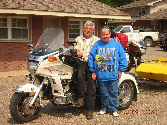 Covered Bridge Motel & Apartments主图