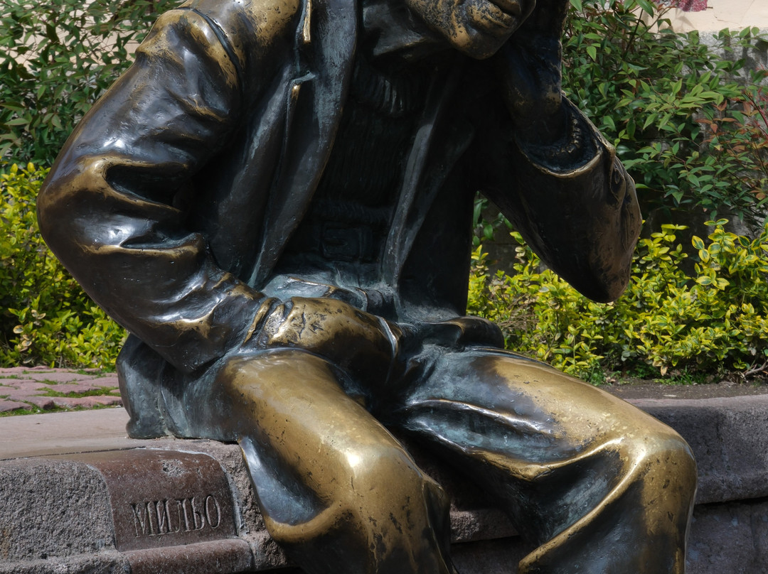 Statue of Milyo the Crazy-普罗夫迪夫必去景点