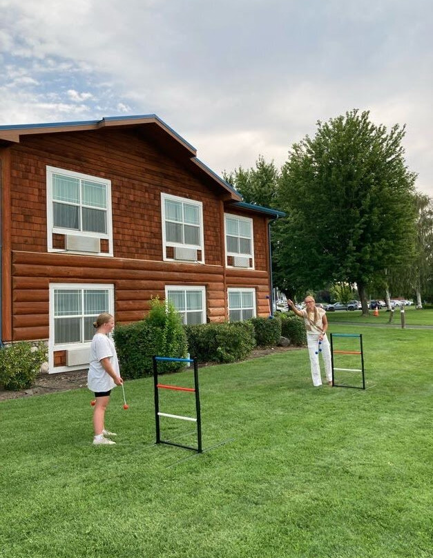 River Lodge and Cabins主图