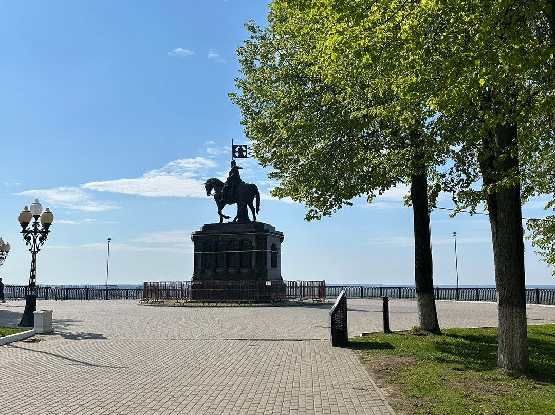 Monument to Prince Vladimir And Saint Fedor景点图片
