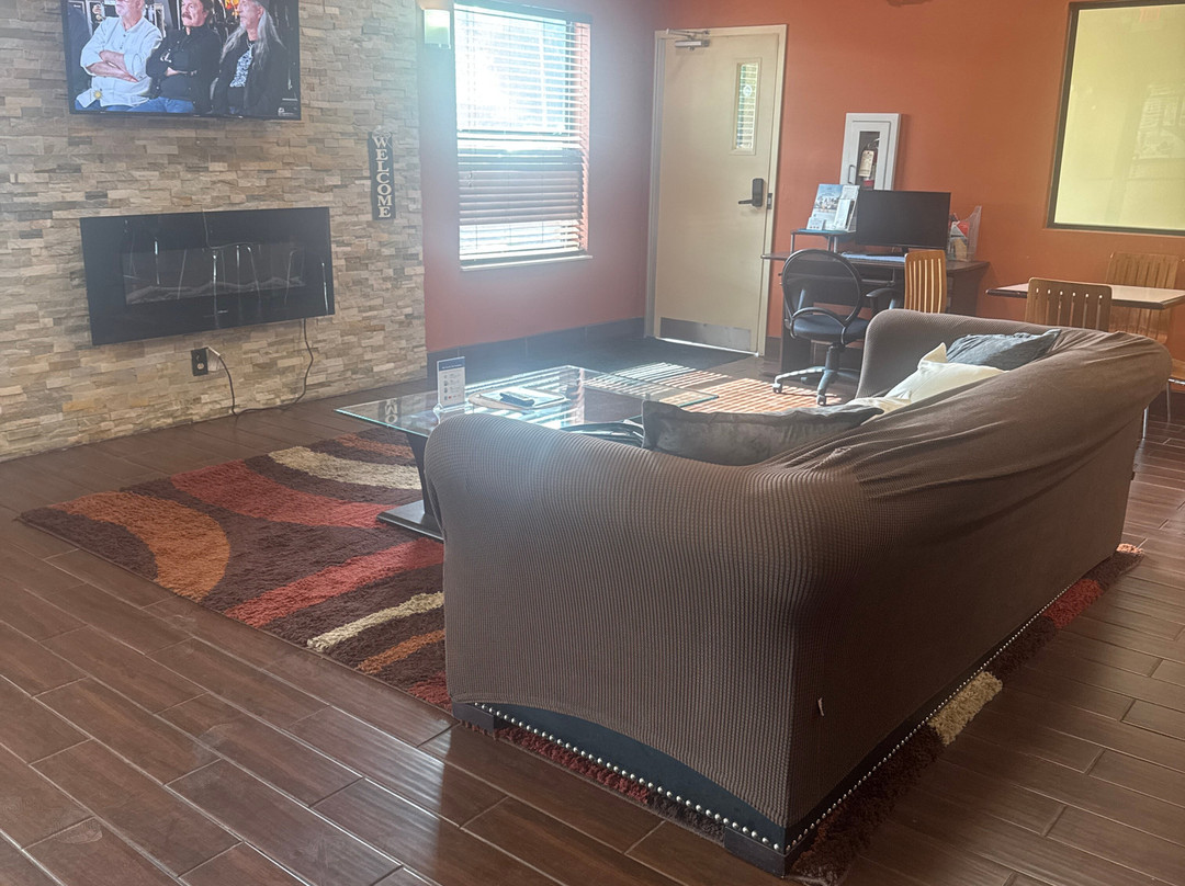 Super 8 by Wyndham Bellefontaine主图