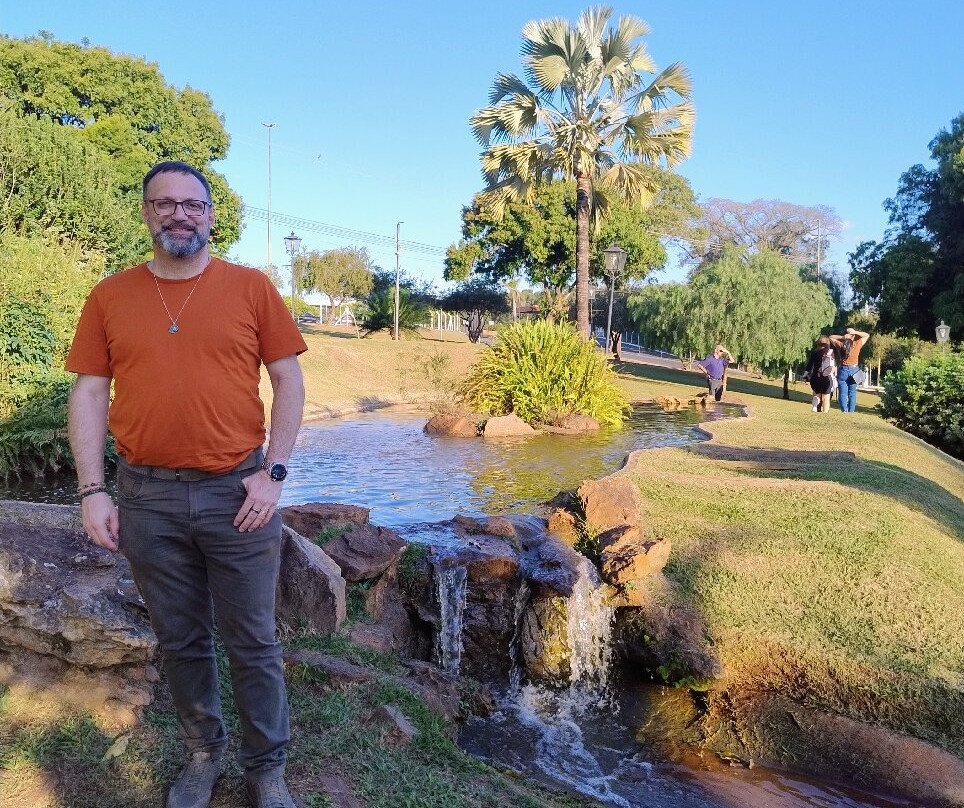 Praca da Cachoeira-Holambra必去景点