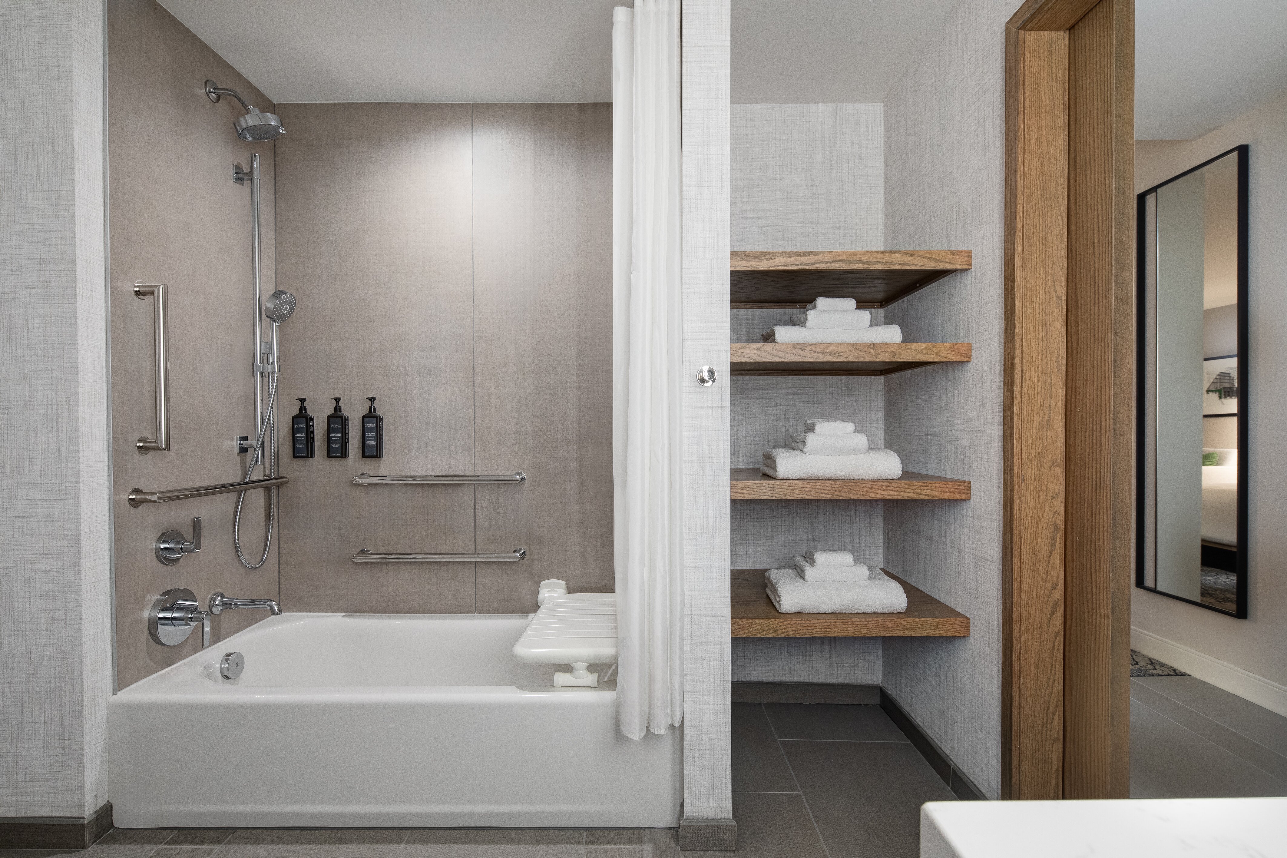 Sheraton Westport Chalet Hotel St. Louis-浴室