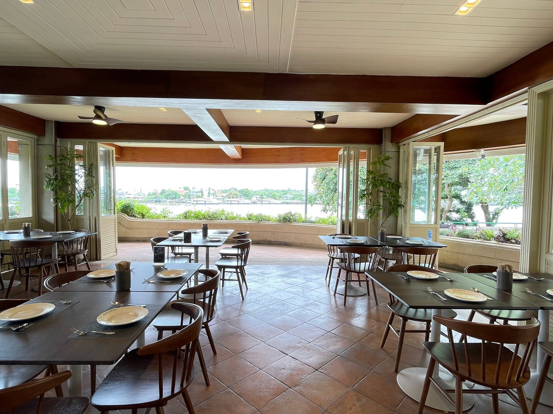 利沃林广场酒店主图