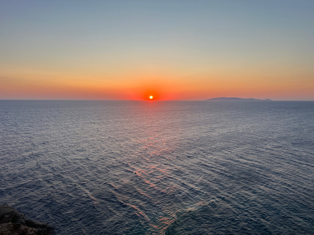 Acro Suites A Wellbeing Resort主图