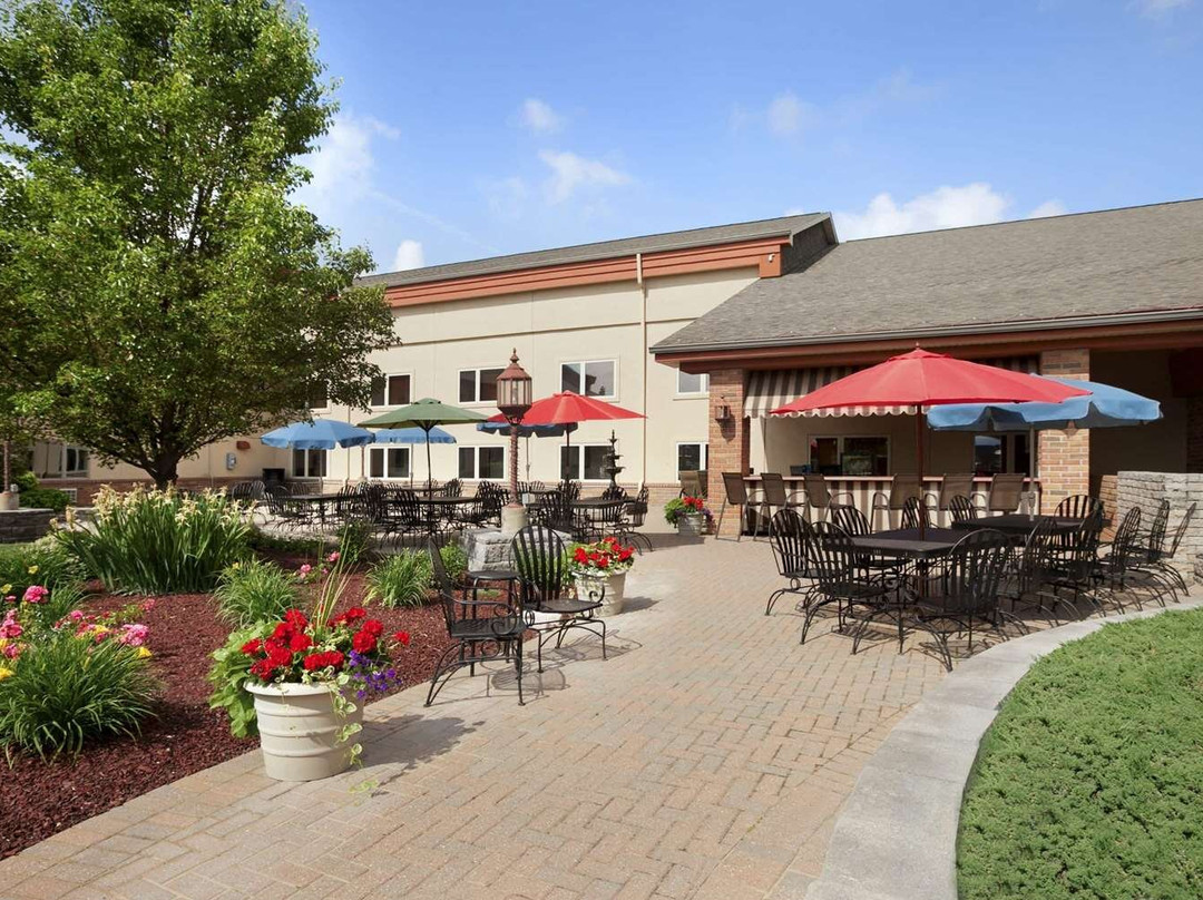 萨吉诺酒店住宿-Ramada by Wyndham Hotel & Suites Saginaw