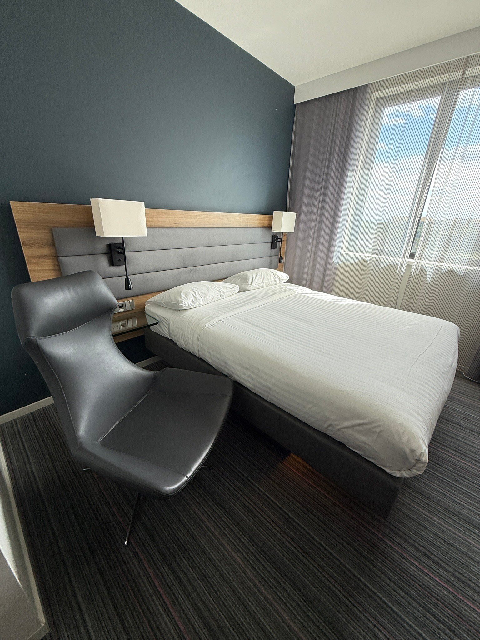 MOXY London Heathrow Airport-官方