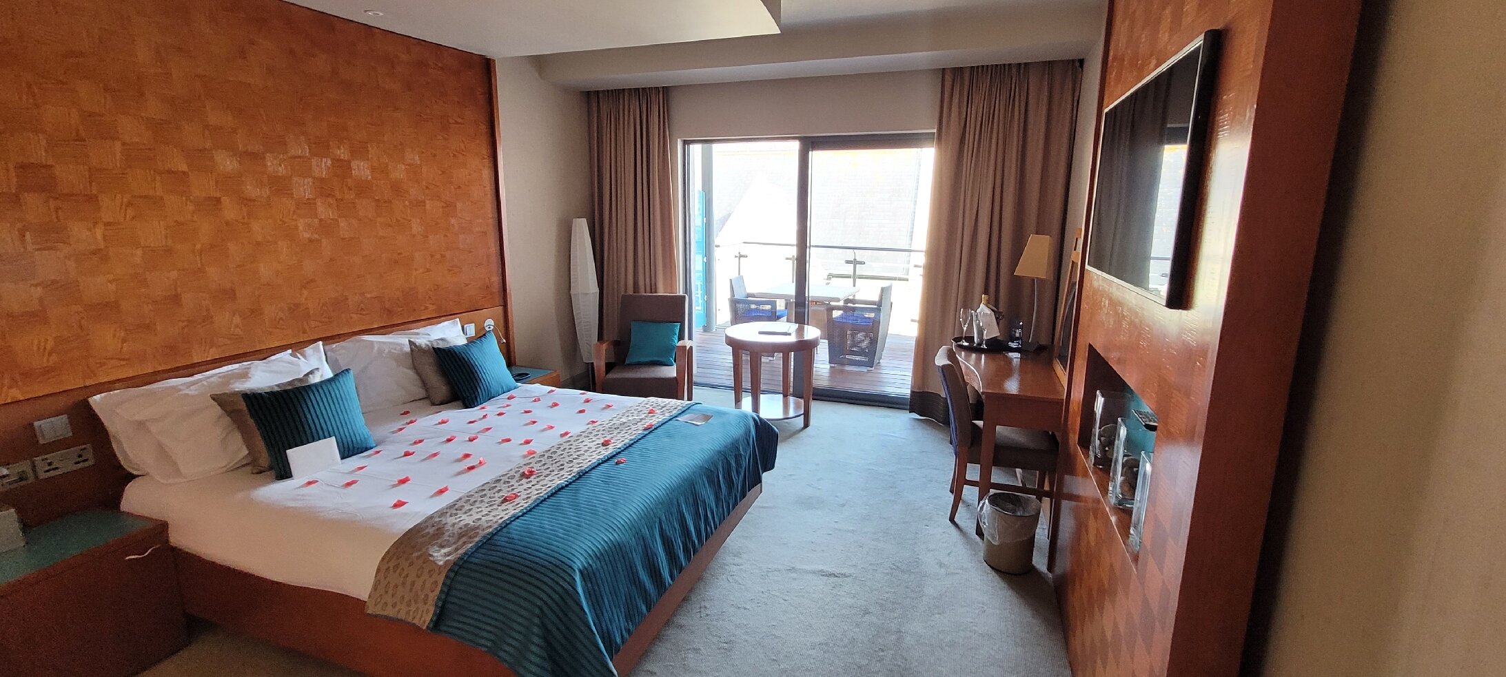 皇家快艇酒店-官方