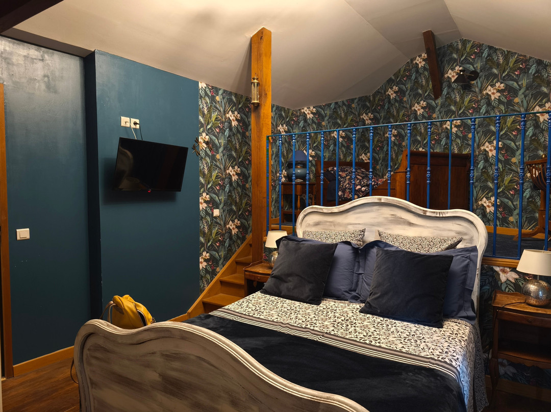 Aux Tourmarniotes主图