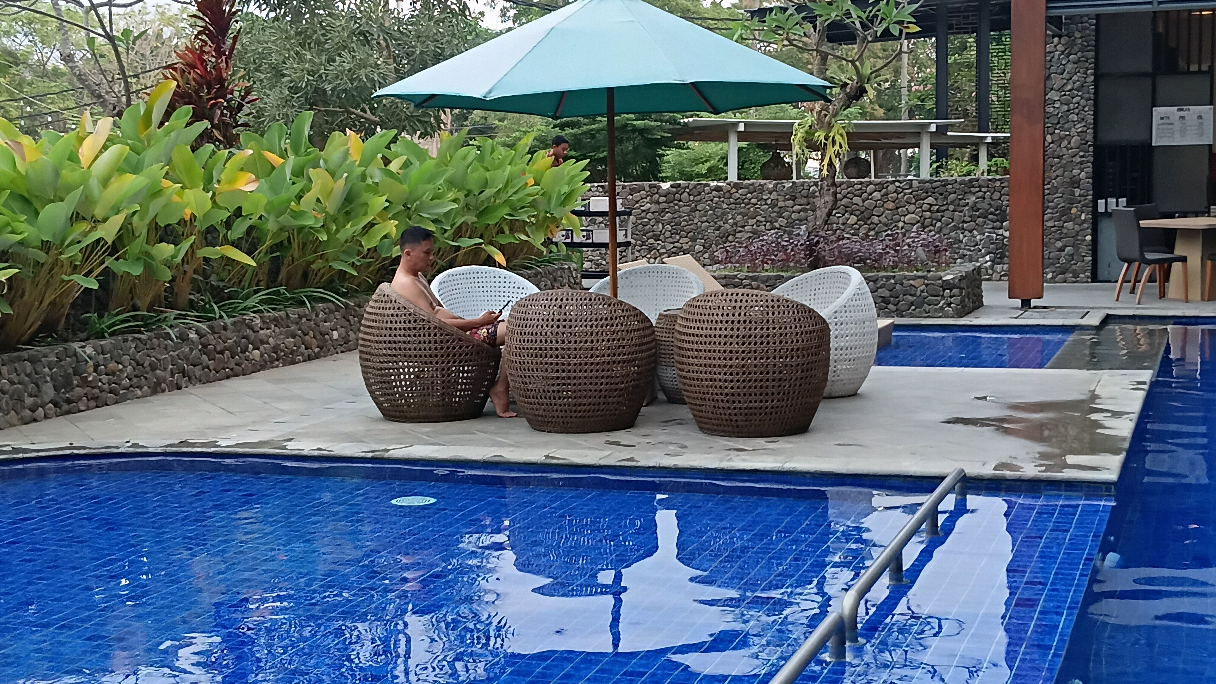 Montana Premier Senggigi-泳池