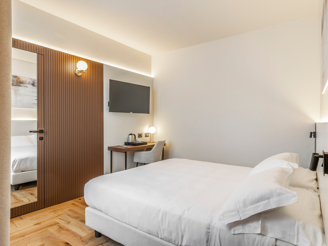 圣米歇尔酒店主图