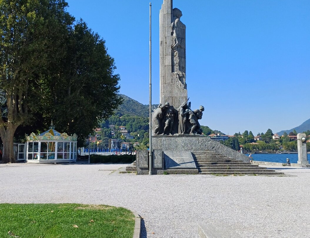 Monumento Ai Caduti-莱科必去景点