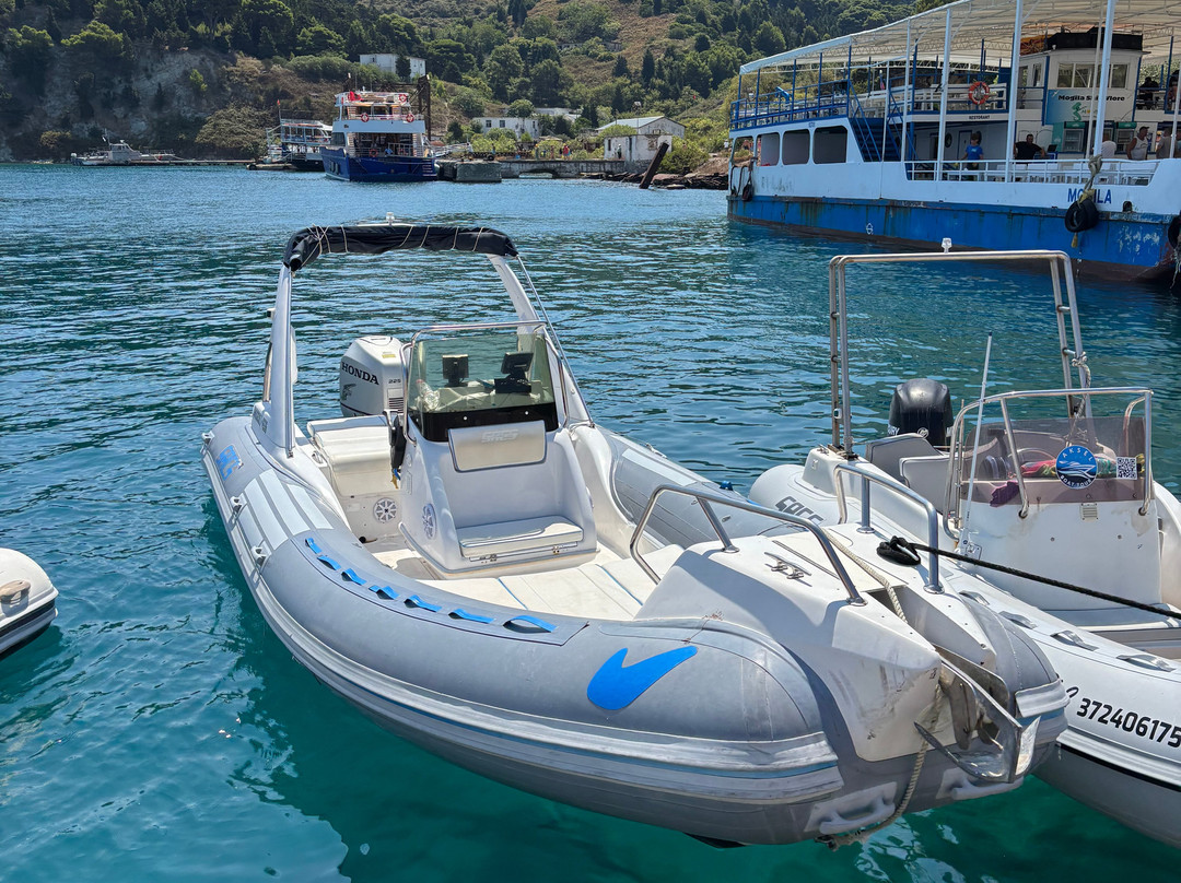 Sazan Island-夫罗勒必去景点