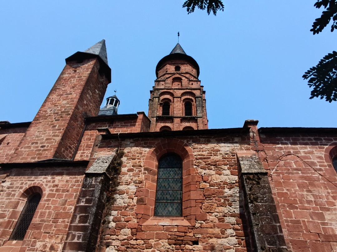Église Saint-Pierre-Collonges-la-Rouge必去景点