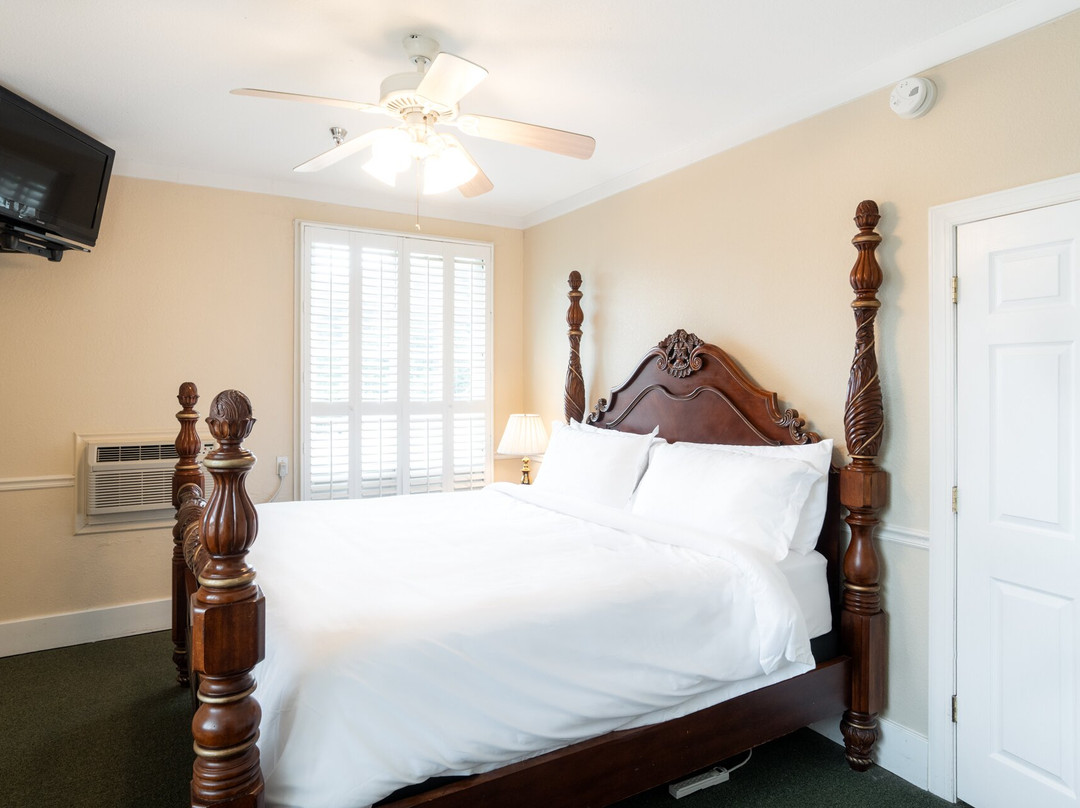 Lake Lure Inn & Spa主图