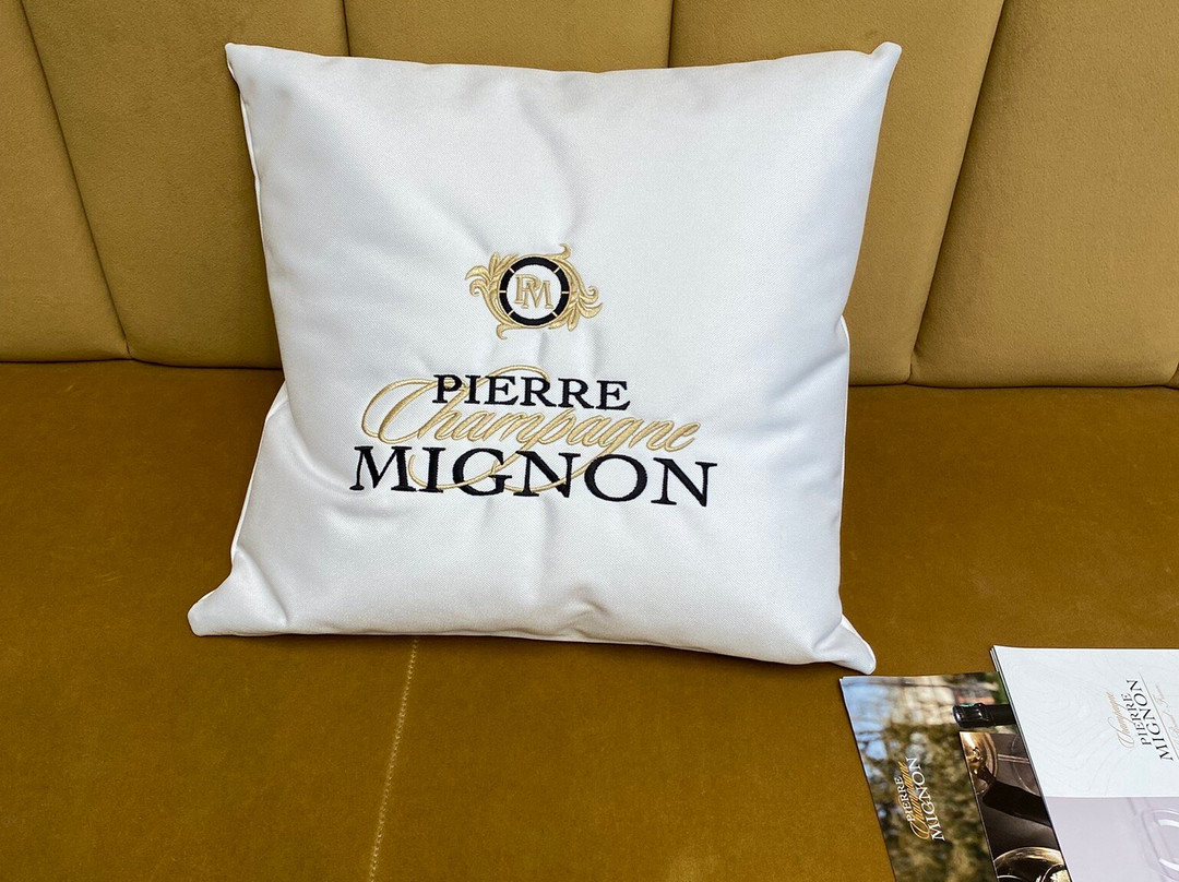 Champagne Pierre Mignon-埃佩尔内必去景点