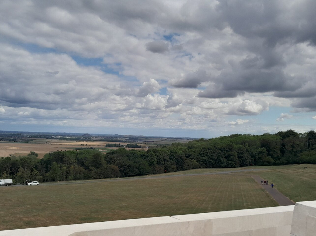 Canadian National Vimy Memorial-Givenchy-en-Gohelle必去景点
