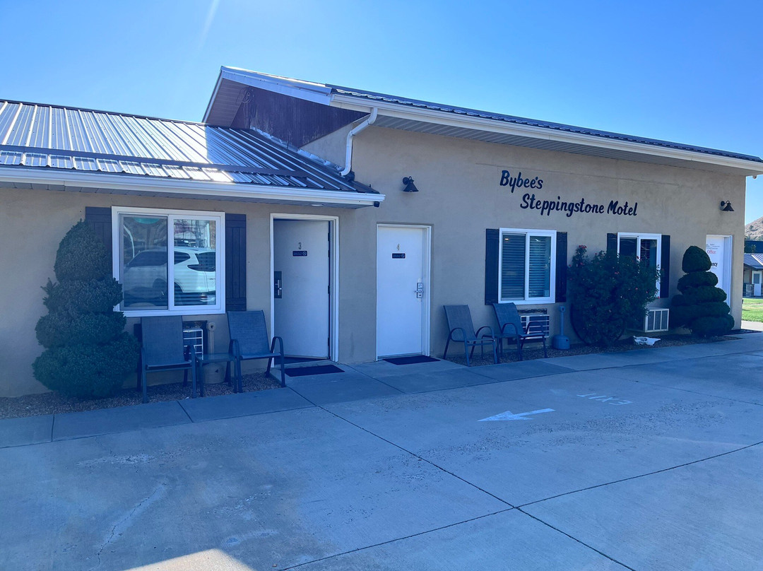 Bybee's Steppingstone Motel主图