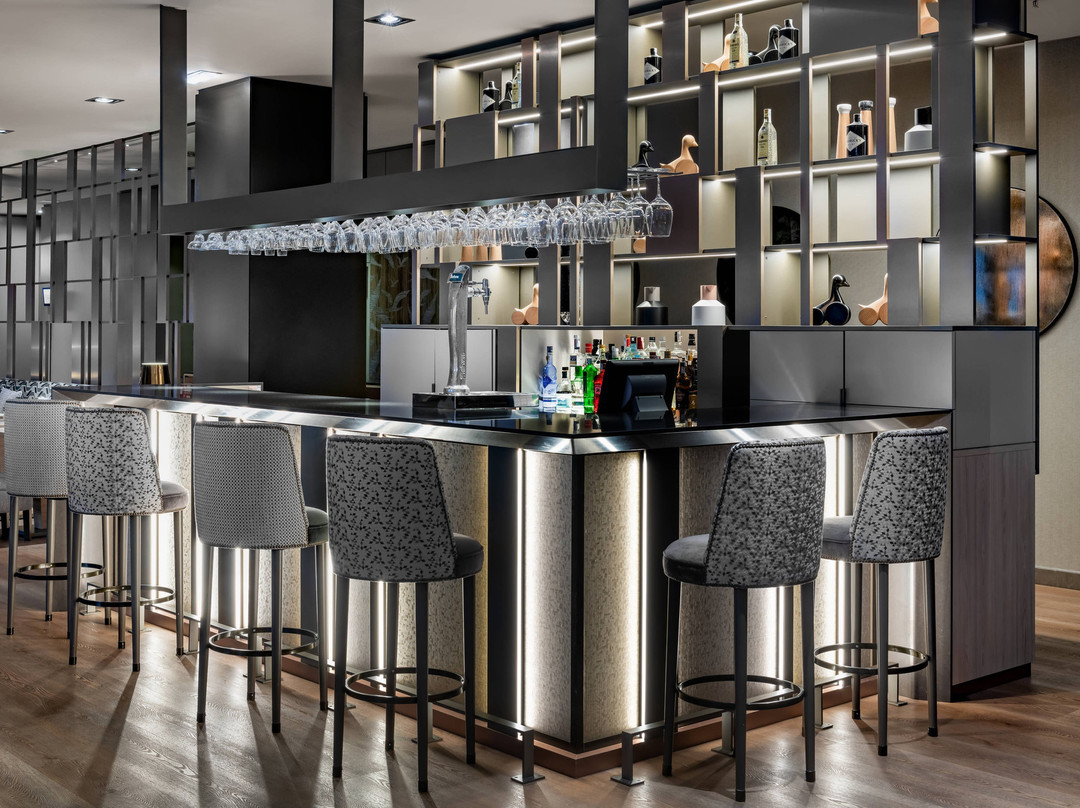 奥维耶多广场万豪AC酒店