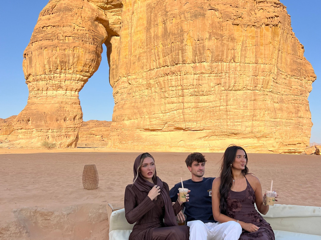 Jabal AlFil (Elephant Rock)-AlUla必去景点