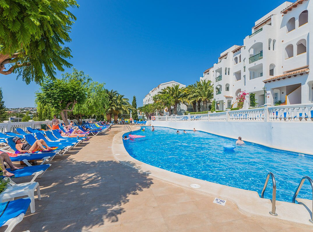 假日中心公寓式酒店主图