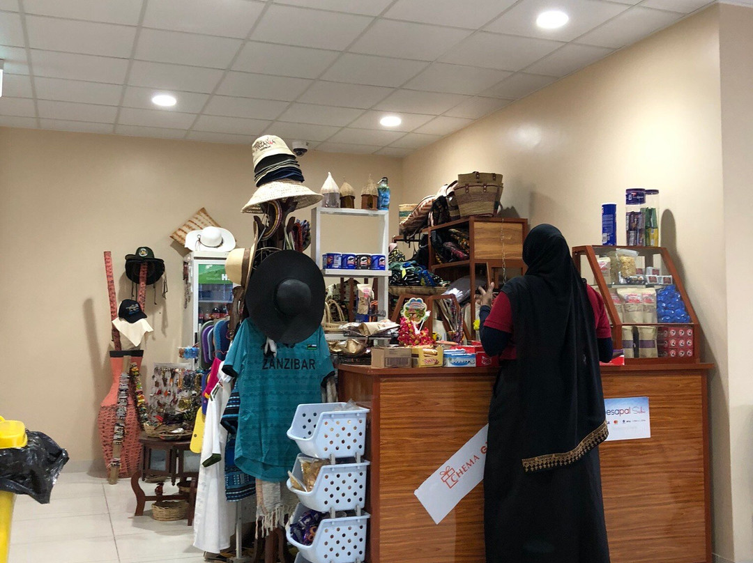 Abeid Amani Karume International Airport Terminal 3-Kiembi Samaki必去景点