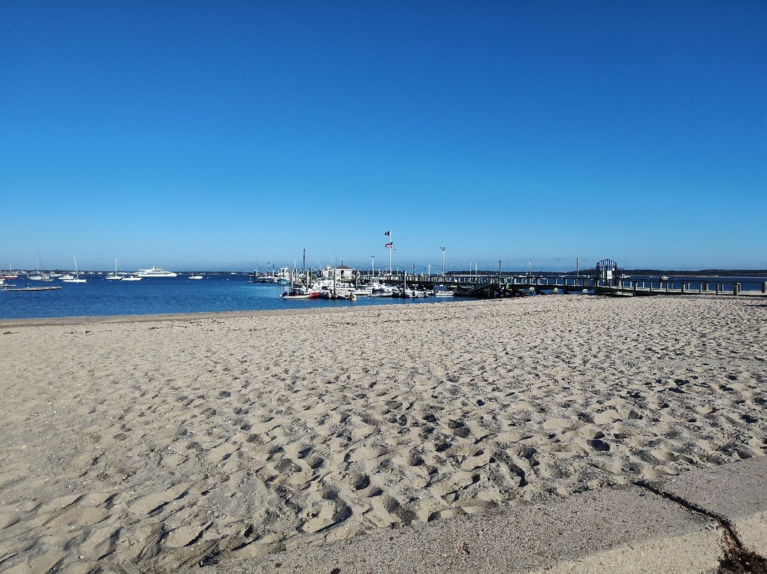 Veterans Memorial Park-海恩尼斯必去景点