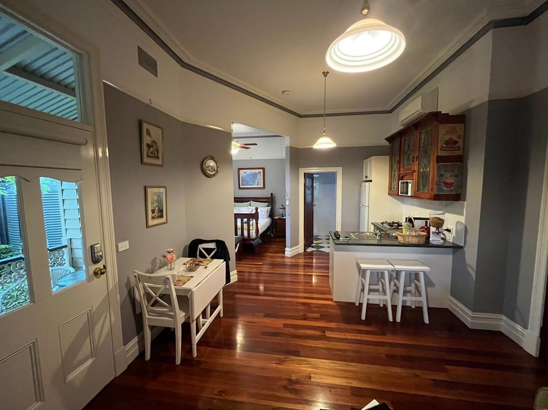 The Oaks Lilydale Accommodation