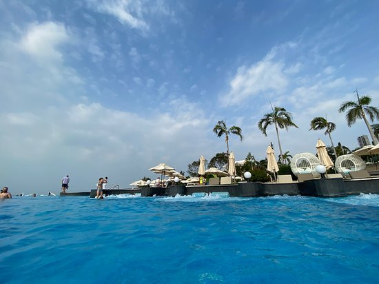 皇家悬崖盛大度假村主图