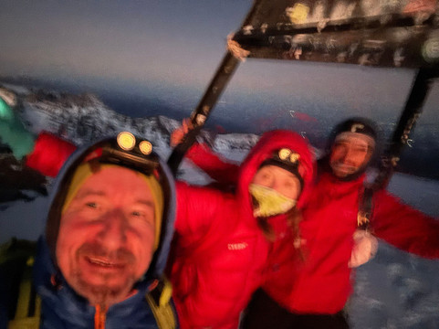 Toubkal Treks-伊姆利勒必去景点