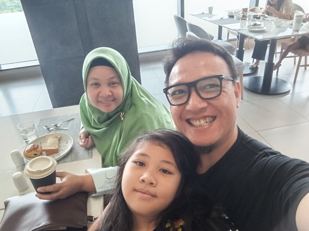 Lime Restaurant At Fairfield By Marriott Bekasi