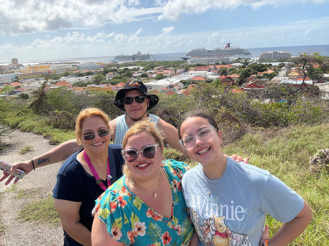 Aida Travel Services-威廉斯塔德必去景点