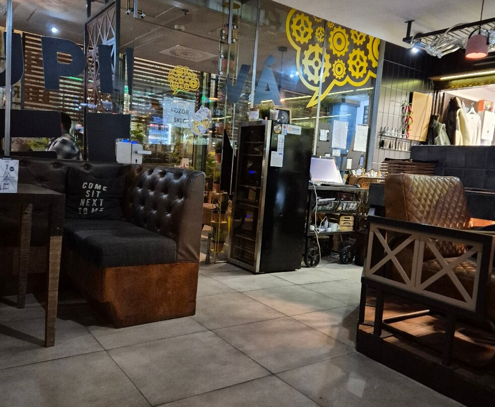 Skupinová Terapia-All Day Bar