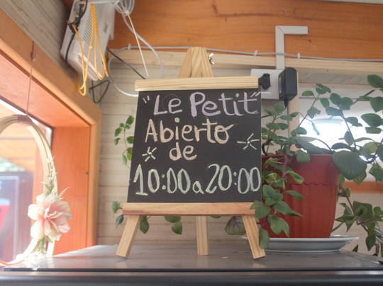Cafetería y Pastelería Le Petit