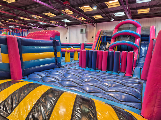 Jump In Camberley-坎伯利必去景点