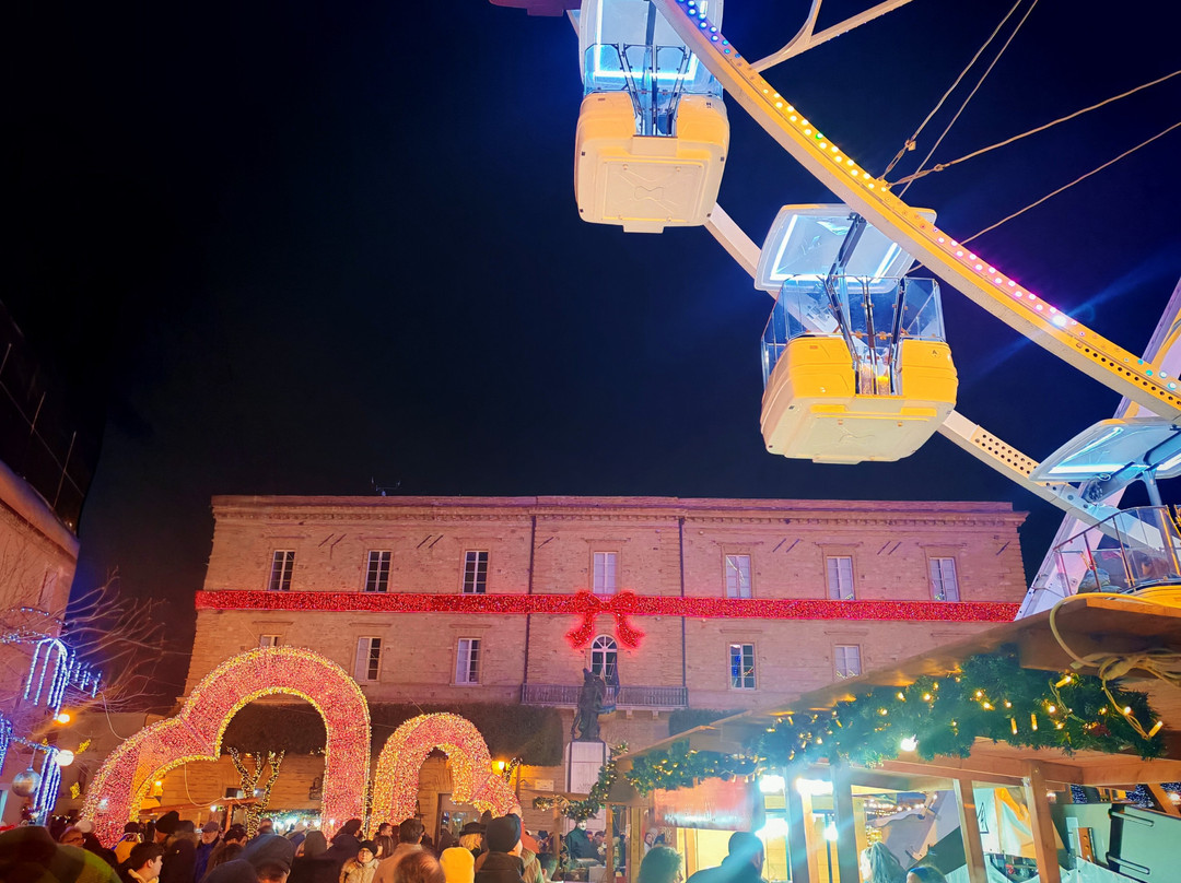 Luminarie Larino - Magia di Luci-Larino必去景点