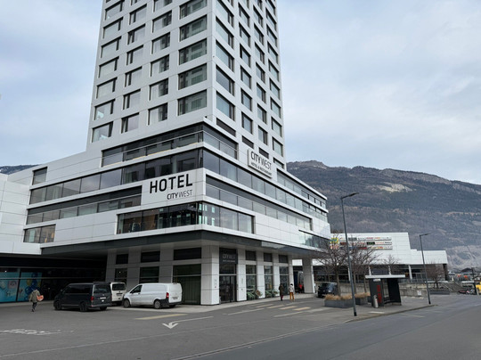 库尔城西美居酒店主图