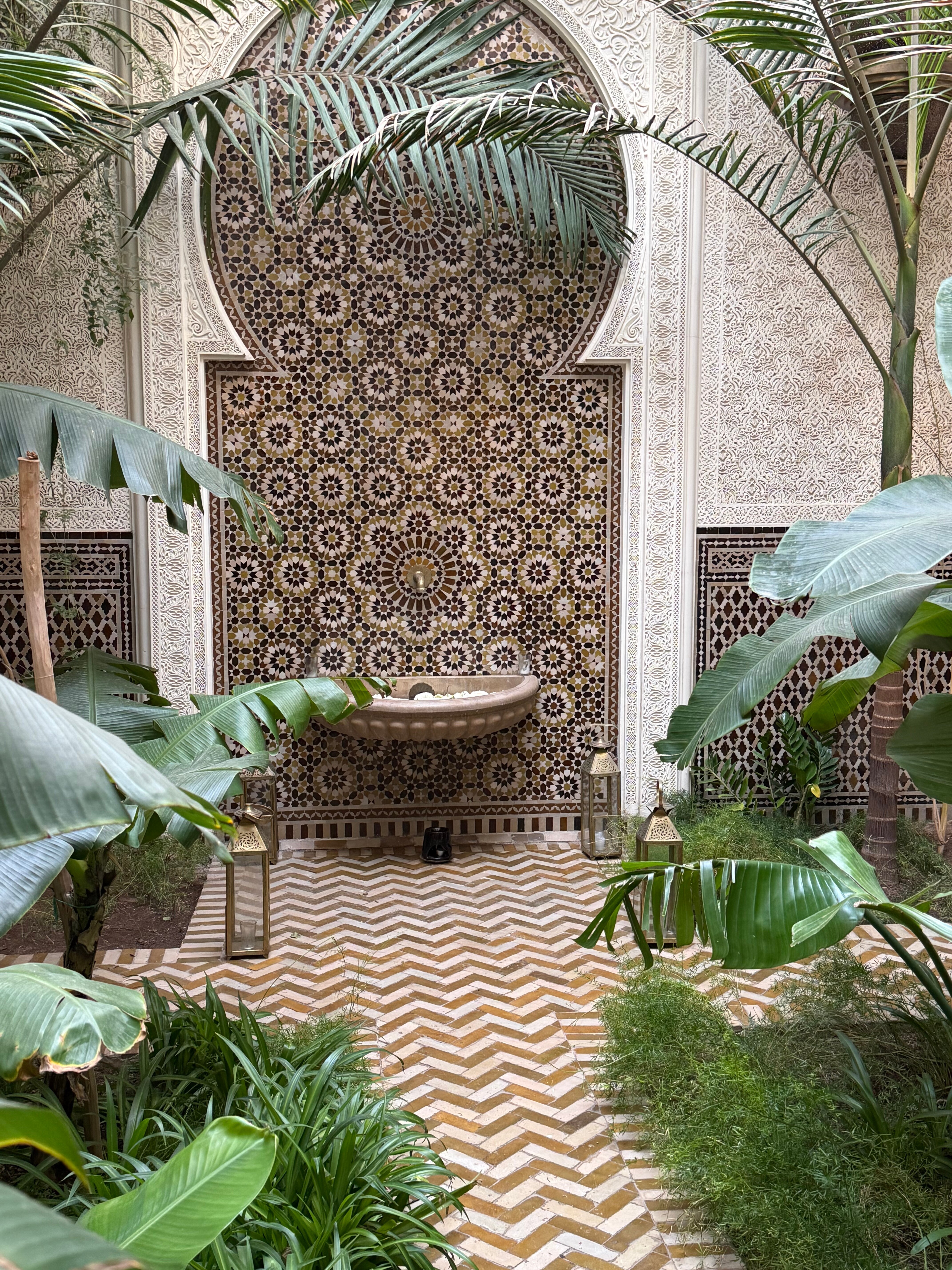 里亚德克瑞迪尼酒店-官方