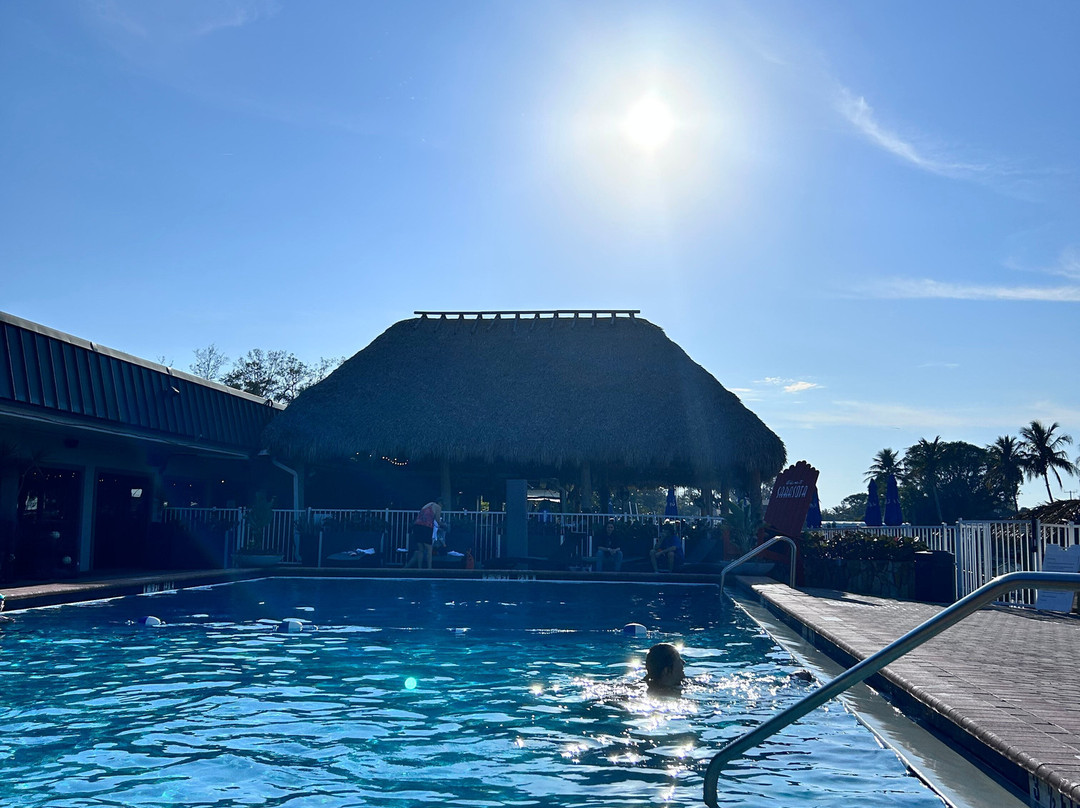 萨拉索塔海滨温德姆华美达酒店主图