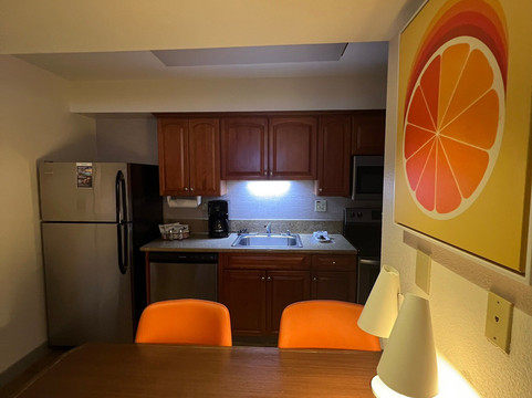 阿纳海姆克莱门汀套房酒店主图