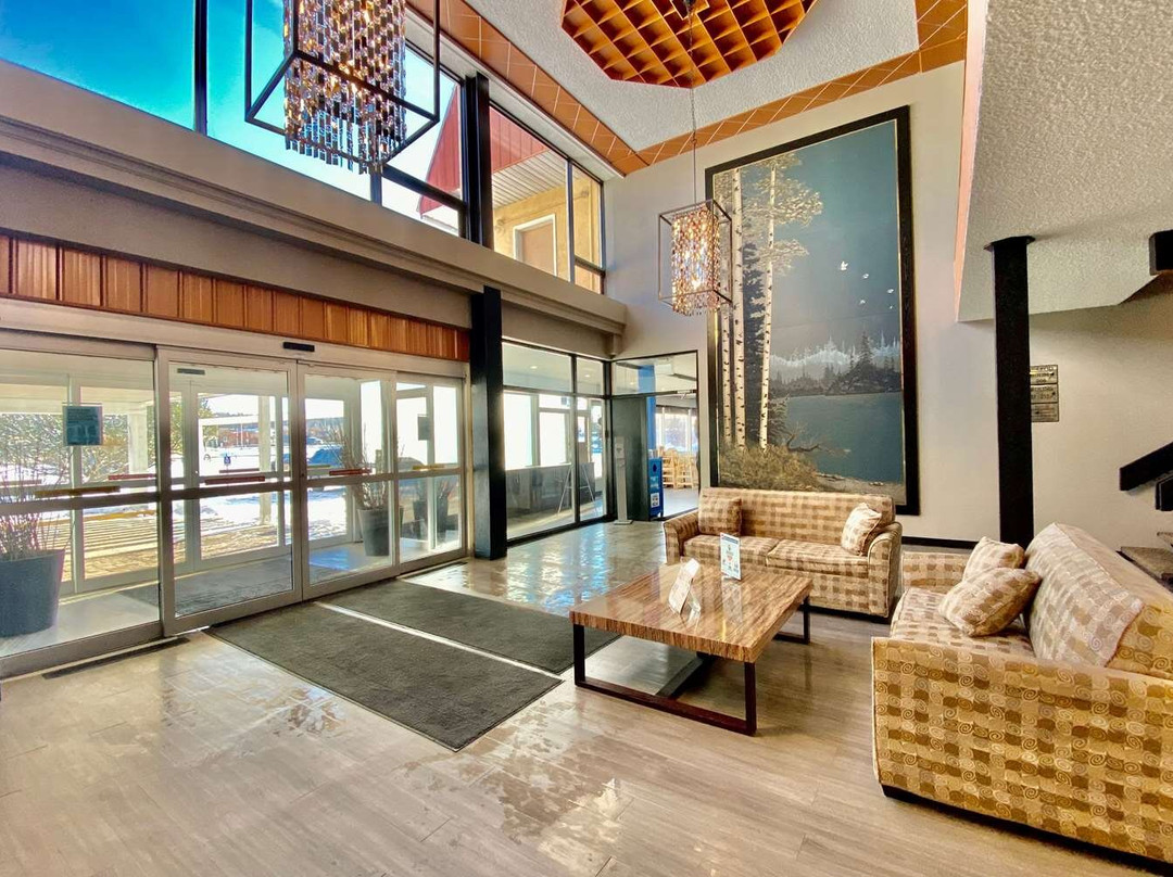 怀特考特温德姆华美达酒店