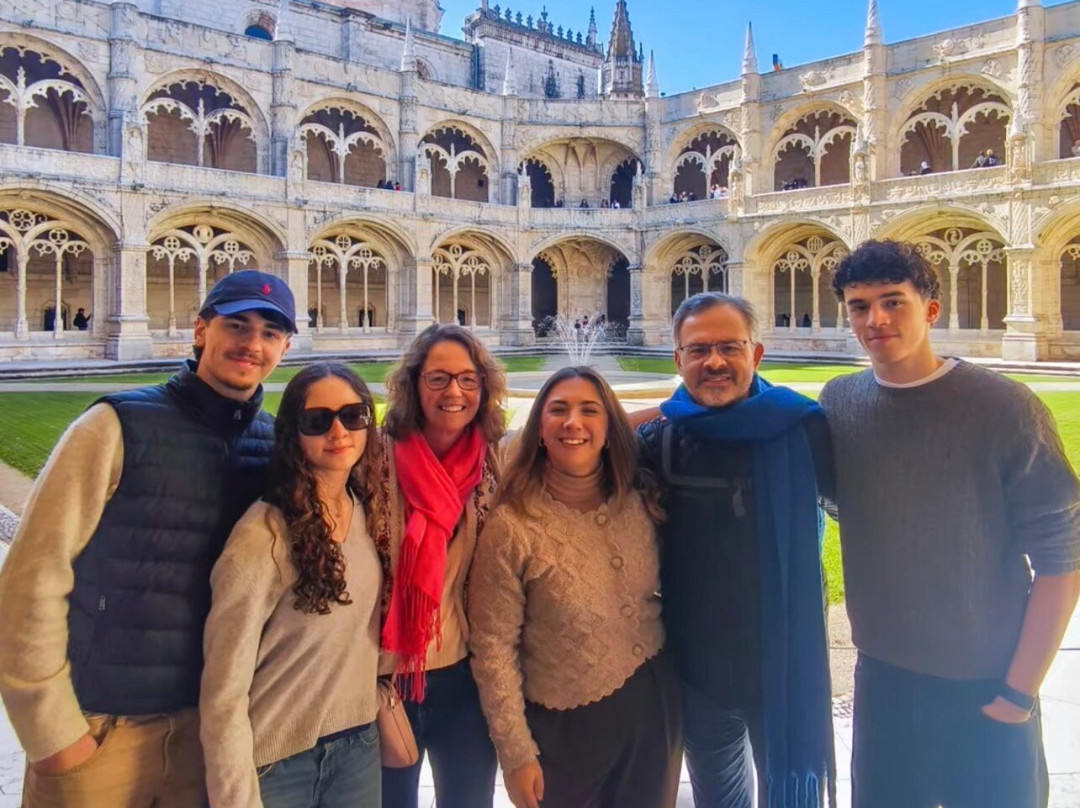 Ana Amaral - Lisbon Licensed Tour Guide-里斯本必去景点